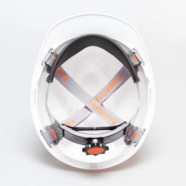 casco tipo Jockey blanco